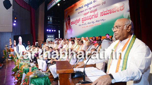 ಮೋದಿ ಸರಕಾರ ಧರ್ಮಗಳ ನಡುವೆ ದ್ವೇಷ ಹುಟ್ಟಿಸುವ ಕೆಲಸ ಮಾಡುತ್ತಿದೆ: ಮಲ್ಲಿಕಾರ್ಜುನ ಖರ್ಗೆ